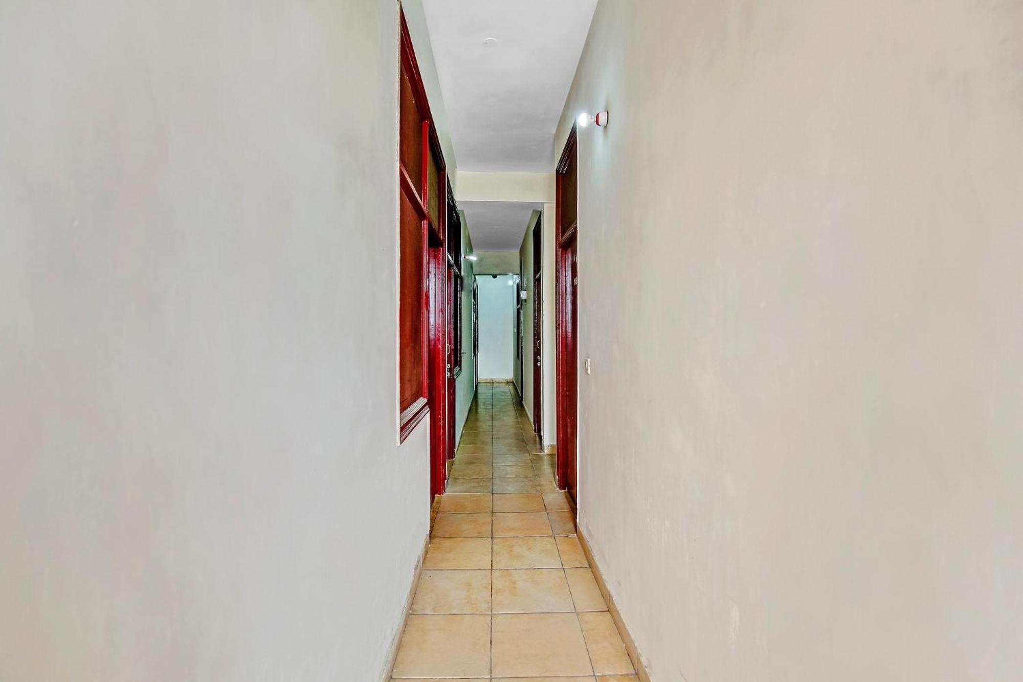 Hotel O Yash Hotel Ghaziabad Exterior foto